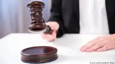 اتهامات لمسؤولين كبار بإرسال 64 ألف