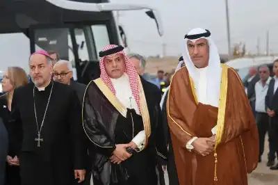 سفراء عرب وأجانب وشخصيات ومواطنون يعزون