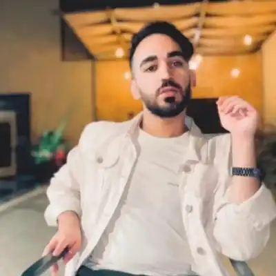 حين غاب تجار الشهرة حضر الرجال..