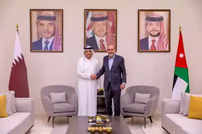 الصفدي يثمن لآل ثاني الدور الرئيس