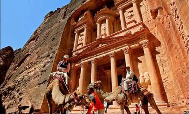 مدار الساعة,هيئة تنشيط السياحة,الأردن,وزارة السياحة والآثار,صورة,