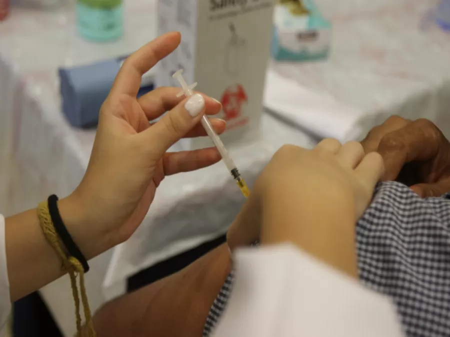 دوام مراكز التطعيم الأربعاء حتى 12