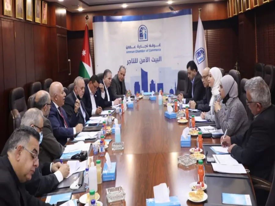 وزارة الصناعة وتجارة عمان يبحثان قضايا