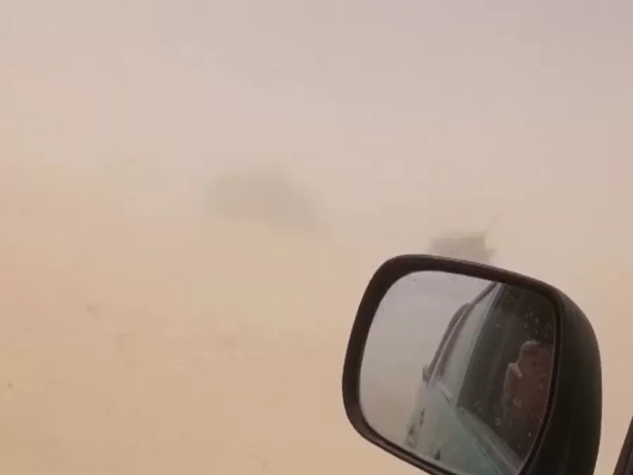 اغلاق الطريق الصحراوي بالاتجاهين في منطقة
