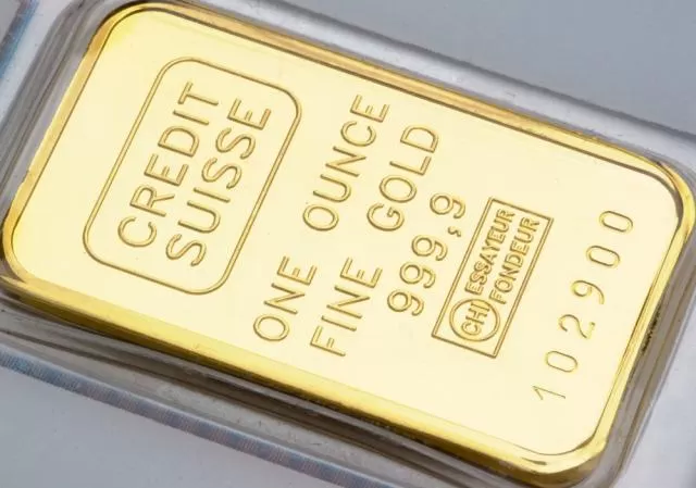 أونصة الذهب تتجاوز ألفي دولار تحذيرات